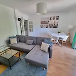 Un Rincon Con Vistas Al Parque Wifi Junto A Catedral By Apartamentos Logrono
