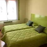 Logrono: Piso Con Garaje Y Piscina.