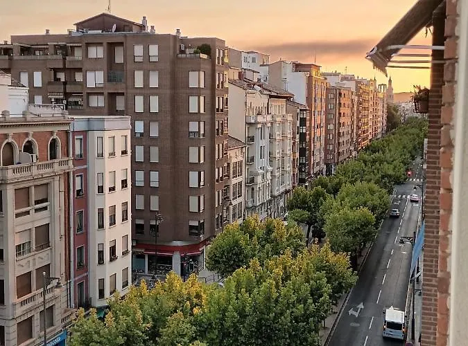 La llave del centro de Logroño, VINO CRIANZA Y DESAYUNO INCLUIDO