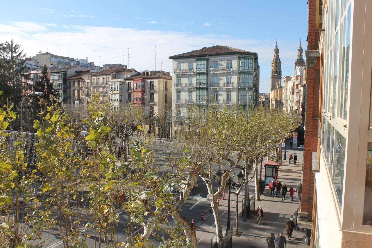 Muro De Cervantes * Logroño