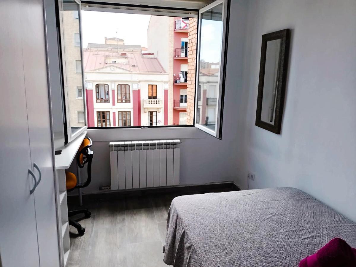 La Llave Del Centro De Logroño, Vino Crianza Y Desayuno Incluido