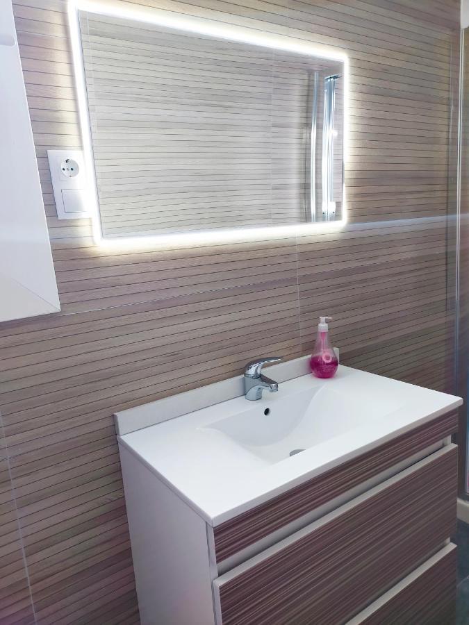 Apartment La Llave Del Centro De Logrono, Vino Crianza Y Desayuno Incluido *