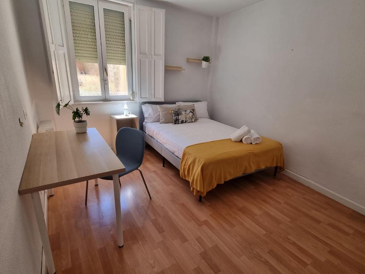 Apartment Un Rincon Con Vistas Al Parque Wifi Junto A Catedral By *