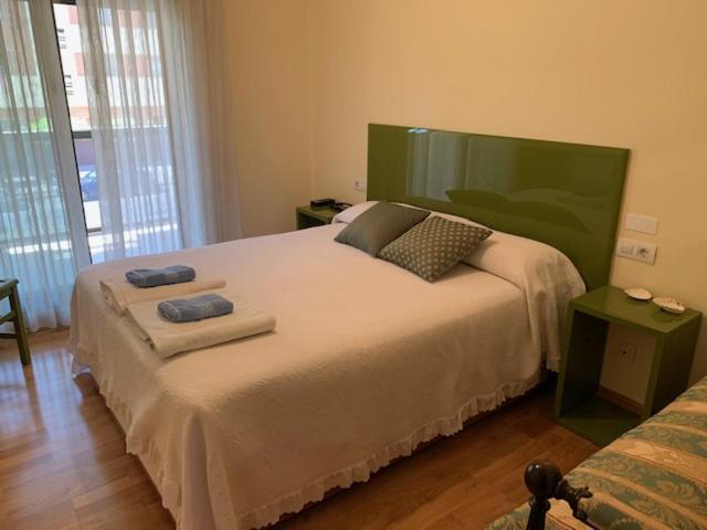 Logrono: Piso Con Garaje Y Piscina.