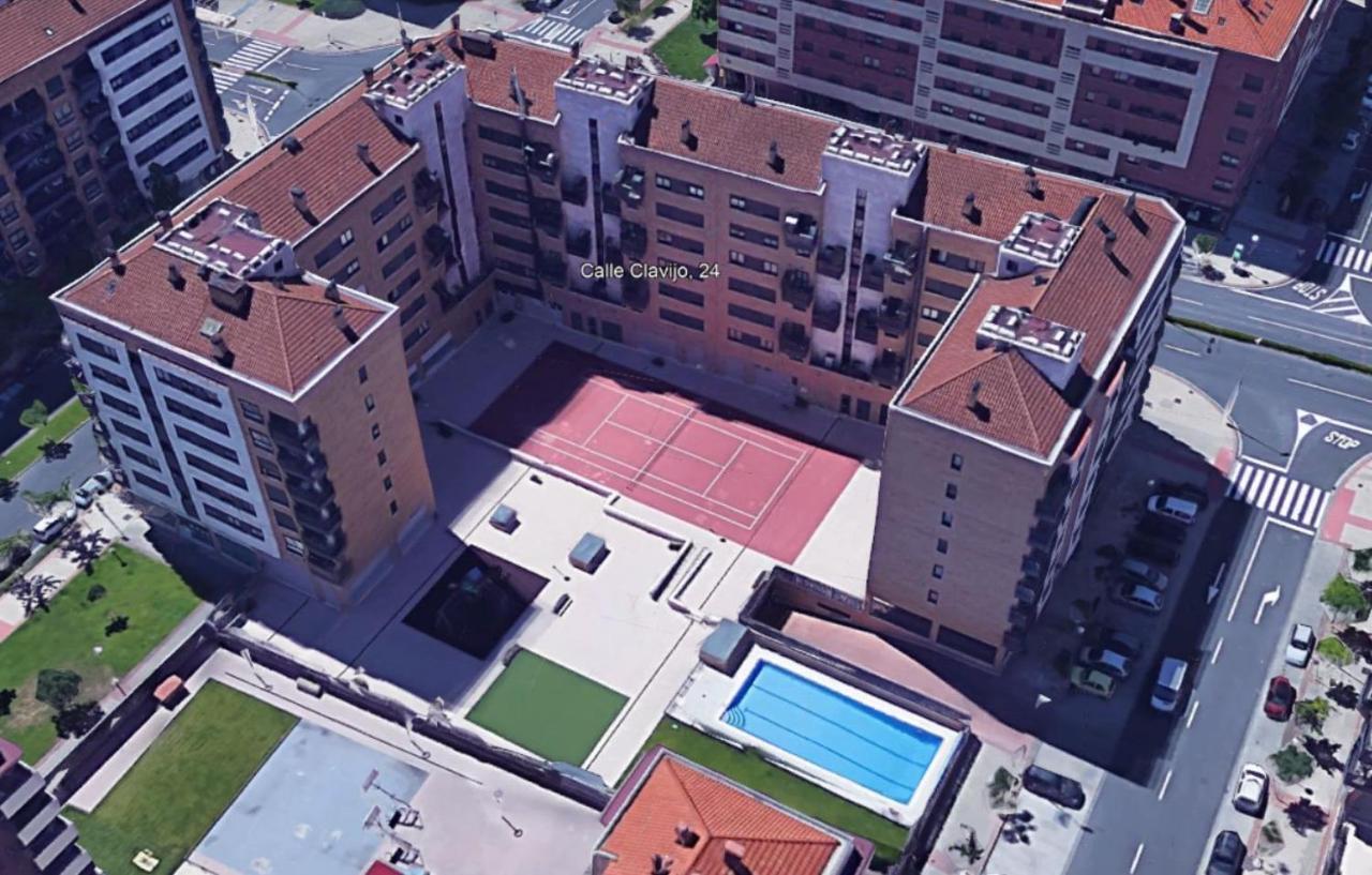 Logrono: Piso Con Garaje Y Piscina. Apartment