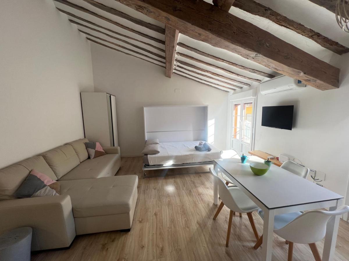 Apartment Loft Laurel Coqueto Con Aire Ac By Org Logrono